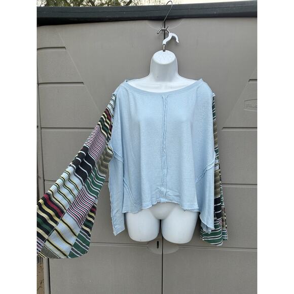 We The Free Maxwell Blue hippie Thermal Tee Long Bell Statement Sleeves Sz Large - Picture 4 of 14
